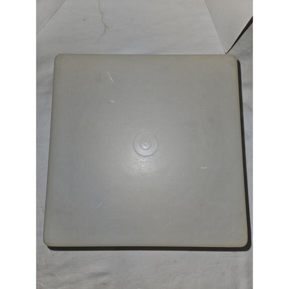 Tupperware Vintage Square Cake Carrier Base # 1241-6 w/Lid 242-5 Harvest Gold - Picture 3 of 4